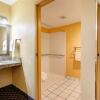 Отель Quality Inn & Suites, фото 9