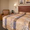 Отель Candlewood Suites Medford, an IHG Hotel, фото 7