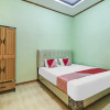 Отель OYO 91216 Siliwangi Guest House Syariah Cirebon, фото 6