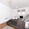 Отель Modern & Spacious 2 Bed Apartment at Clapham Junction, фото 2