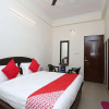 Отель OYO 11623 Hotel Shiva Palace, фото 5
