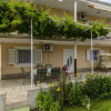 Отель Holiday house More - garden shower: Vinisce, Riviera Trogir, фото 1
