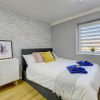 Отель Stylish 2 bed House With Parking in Rugby, фото 5