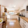 Отель Fabulously British 3 Bed House near Battersea Park, фото 5