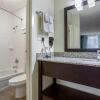 Отель Clarion Inn & Suites Oxford East, фото 18
