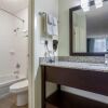 Отель Clarion Inn & Suites Oxford East, фото 22