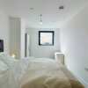 Отель Superb 2BD Apartment in Salford With a View, фото 17