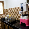Отель OYO 14061 Home Exotic 1BHK Khanyara Road, фото 9