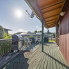 Отель The Jandal House - Whitianga Holiday Home, фото 7