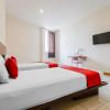 Отель RedDoorz Plus @ Karebosi Area 2, фото 3