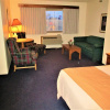 Отель Days Inn & Suites by Wyndham Williamsburg IA North, фото 13