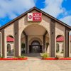 Отель SureStay Plus by Best Western San Antonio Fiesta Inn в Сан-Антонио