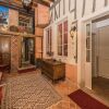 Отель Chambres d'hôtes La Closerie des Trois Marottes в Мелуне