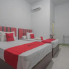 Отель RedDoorz near RS Harapan Bersama, фото 6