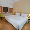 Отель Whiz Prime Hotel Pajajaran Bogor, фото 41