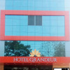 Отель Grandeur, фото 1