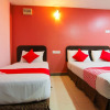 Отель OYO 11343 Hotel Putra Iskandar, фото 3