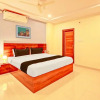 Отель OYO Flagship 80468 Hotel R Square, фото 15