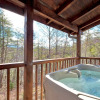 Отель Black Bear Hideaway 3 Bedroom Home with Hot Tub, фото 11