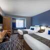 Отель Microtel Inn & Suites by Wyndham Burlington, фото 4