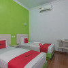 Отель RedDoorz Plus near Alun Alun Kuningan, фото 13