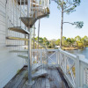 Отель Seagrove Manor by Avantstay Free Paddle Boards Lake Front Yard & Pet Friendly, фото 20