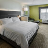 Отель Holiday Inn Express & Suites Saskatoon East - University, an IHG Hotel, фото 24