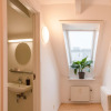 Отель Sanders Canal - Chic 2-bdr Apt in Arhus Center, фото 8