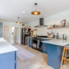 Отель Spacious 2 Bedroom Home in Lewisham, фото 2