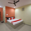 Отель OYO 18969 H3 Rooms, фото 4