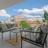 Отель Sanders Crystal 2 - Darling 3-bdr Apt With Shared Rooftop, фото 24