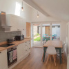 Отель The Old Post Office - Bright & Modern 4bdr Townhouse With Private Garden, фото 8
