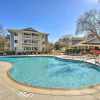 Отель Hilton Head Condo: Covered Balcony, Walk to Beach, фото 16