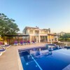 Отель Ocean View Family Villa, Sleeps 2-10, Private Pool, Wifi, Internet Tv Acs, фото 1