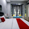 Отель RedDoorz Premium near RS Pondok Indah, фото 14