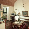 Отель Domus Giorgio Authentic 1600's apt with Stunning Garden and Rooftop, фото 29