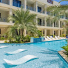 Отель NEW Modern 2BR 2BA Condo w Gym Pool BBQ Parking, фото 16