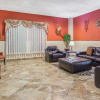 Отель Days Inn & Suites by Wyndham Mt Pleasant, фото 2