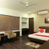 Отель OYO 26499 Check Inn Service Apartment, фото 11