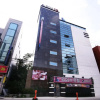 Отель Leaders Motel, фото 1