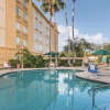 Отель La Quinta Inn & Suites by Wyndham Orlando Airport North, фото 19