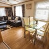 Отель 2 Bedroom Caravan in Lochlands Leisure Park, фото 12
