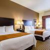 Отель Comfort Inn & Suites Lawrence - University Area, фото 25