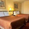 Отель Travelodge by Wyndham Seymour, фото 4