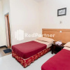 Отель Reddoorz Plus @ Jl Kh Wahid Hasyim Medan, фото 40
