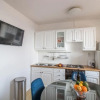 Отель LEILANI -Stunning view apartment near the center!, фото 12