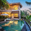 Отель Tropical Private Villa, 3 BR, Canggu Ricefield View, фото 1
