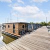 Отель Comfortable Houseboat in Marina Volendam, фото 26