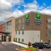 Отель Holiday Inn Express & Suites Tulsa South - Woodland Hills, An Ihg Hotel, фото 1