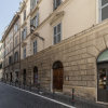 Отель Daphne Luxury Suites в Риме